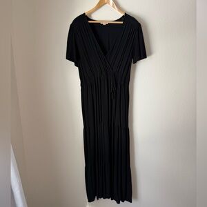 Knox Rose Black Maxi Dress size L